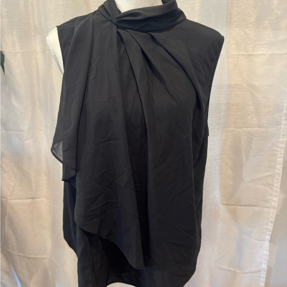 Parker Black size large top